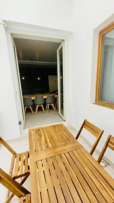 Grand T5 Avec Patio Et Sauna A 5Mn A Pied De La Plage Des Catalans Marseille 0*,  France