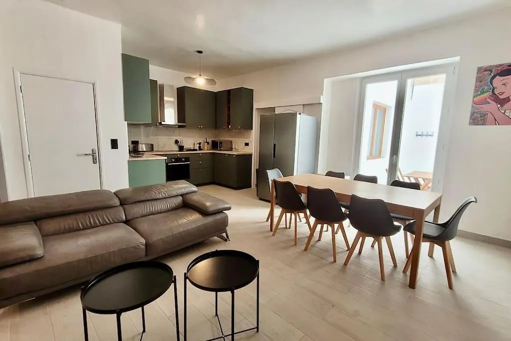 Apartment Grand T5 Avec Patio Et Sauna A 5Mn A Pied De La Plage Des Catalans Marseille