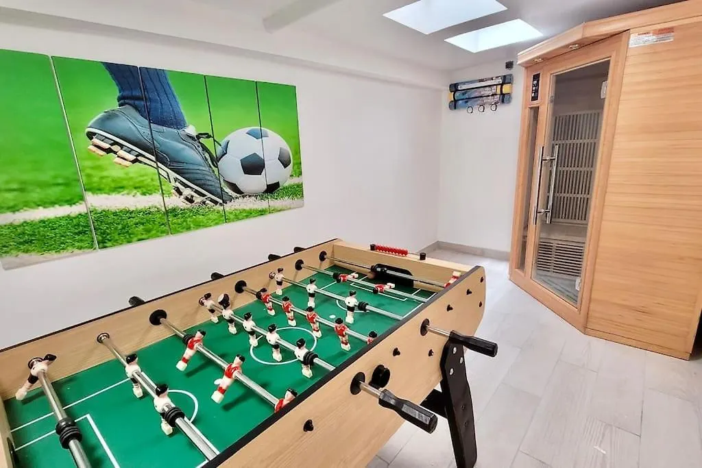 Grand T5 Avec Patio Et Sauna A 5Mn A Pied De La Plage Des Catalans Marseille Apartment